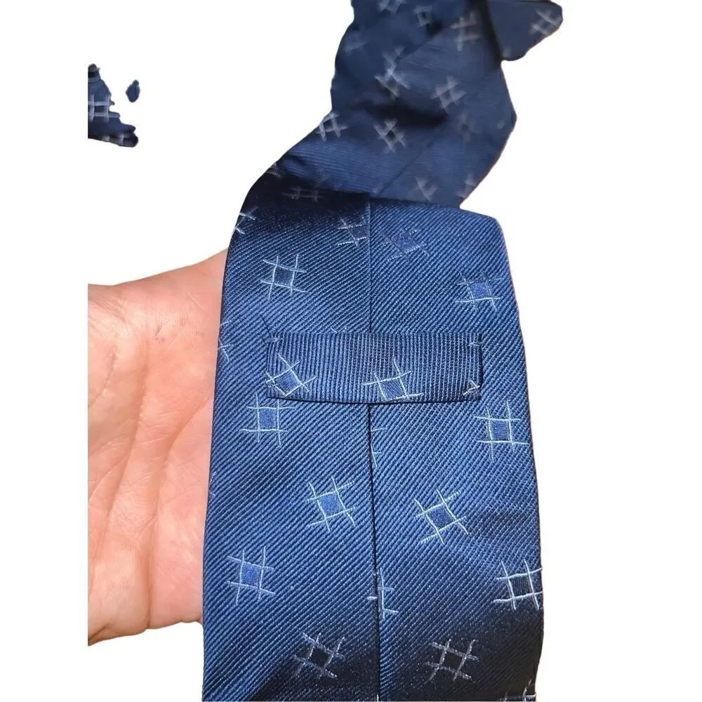 Paul Stuart Navy Tick Tack Toe Print 100% Silk Handmade Neck Tie